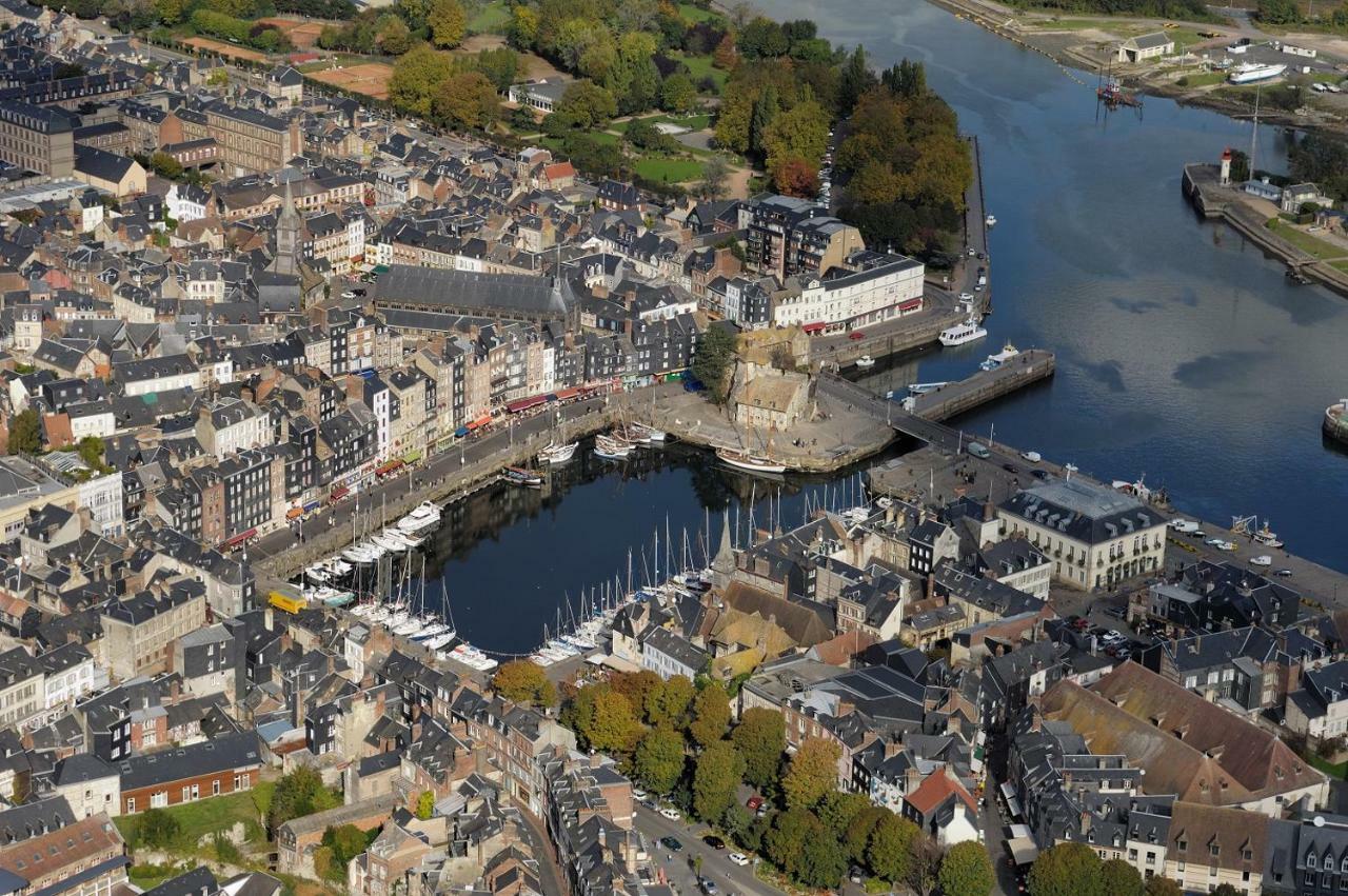 Bienvenue Chez Vous Apartment Honfleur Exterior photo